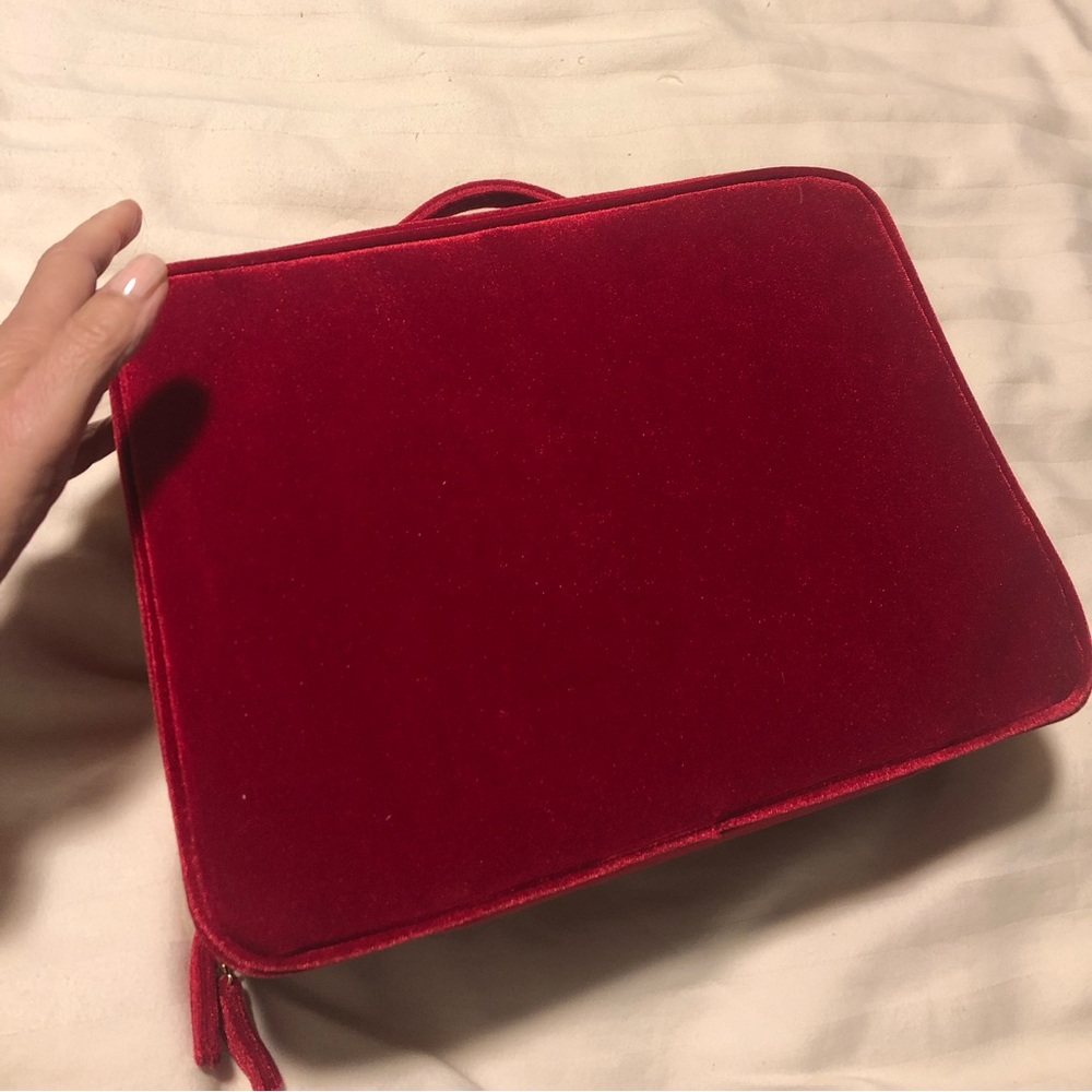 Red bag - Picture 4 of 6